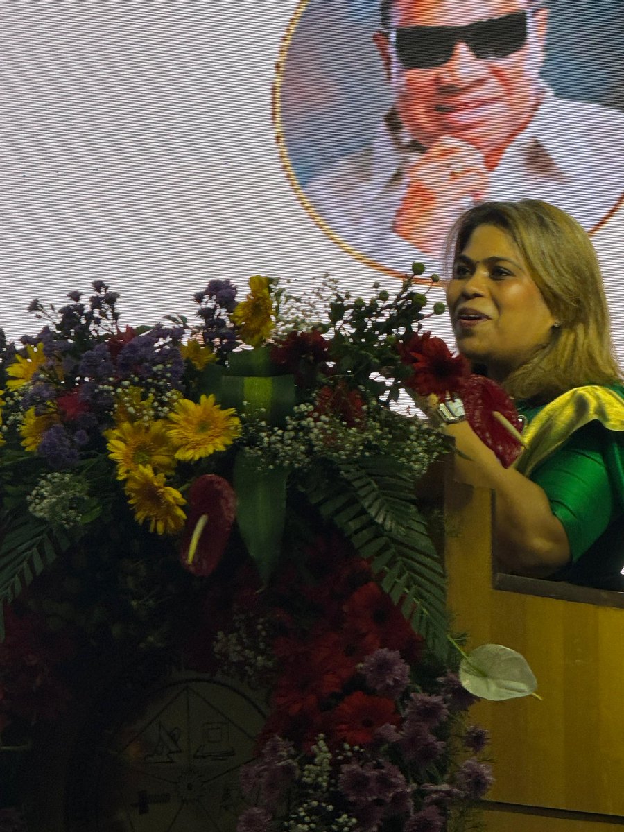 Broadcast Media (@vijendra_deepa) on Twitter photo Dr Regena J Murali, Founder & Chancellor of #jeppiaaruniversity welcome the esteemed guests and Label the assembled Student Community as the Celebrities of the Event 🎉
#RegeenaJeppiaar #JeppiaarUniversity #25YearsofJeppiaarEducity
<a href="/SureshChandraa/">Suresh Chandra</a>
<a href="/AbdulNassarOffl/">Abdul Nassar</a>
<a href="/DoneChannel1/">Done Channel</a> Dr Regena J Murali, Founder & Chancellor of #jeppiaaruniversity welcome the esteemed guests and Label the assembled Student Community as the Celebrities of the Event 🎉
#RegeenaJeppiaar #JeppiaarUniversity #25YearsofJeppiaarEducity
<a href="/SureshChandraa/">Suresh Chandra</a>
<a href="/AbdulNassarOffl/">Abdul Nassar</a>
<a href="/DoneChannel1/">Done Channel</a>
