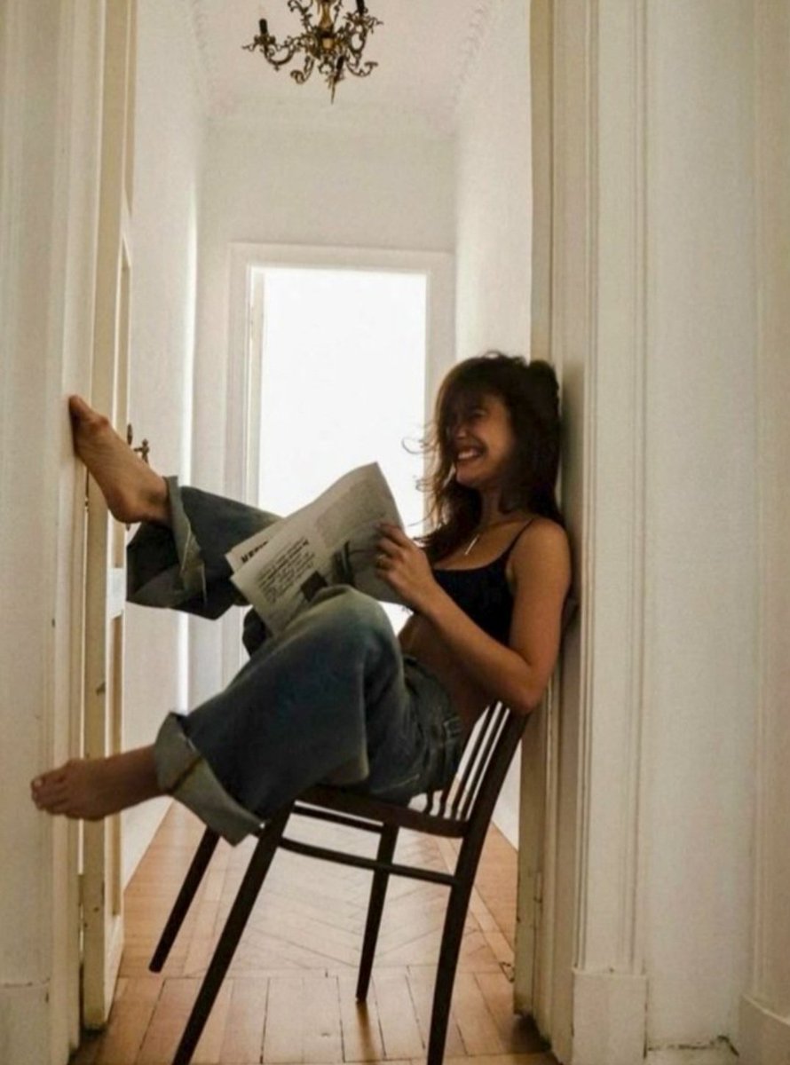 Apparteniamo a
coloro il cui solo
pensiero ci fa sorridere
tutto il giorno...