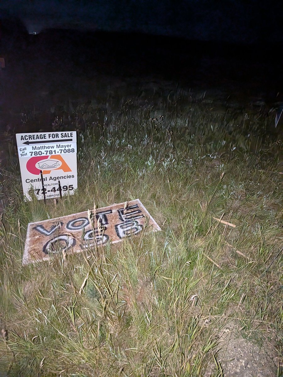 LiveFreeHoney's tweet image. Somebody smashed into the OSB sign.

I'm  going to assume it was probably an angry lesbian or Pierre supporter. Don't worry we will fix this and the greatest political candidate since the great inanimate carbon rod race of 1994 will be victorious.  #VoteOSB #SplitTheVote