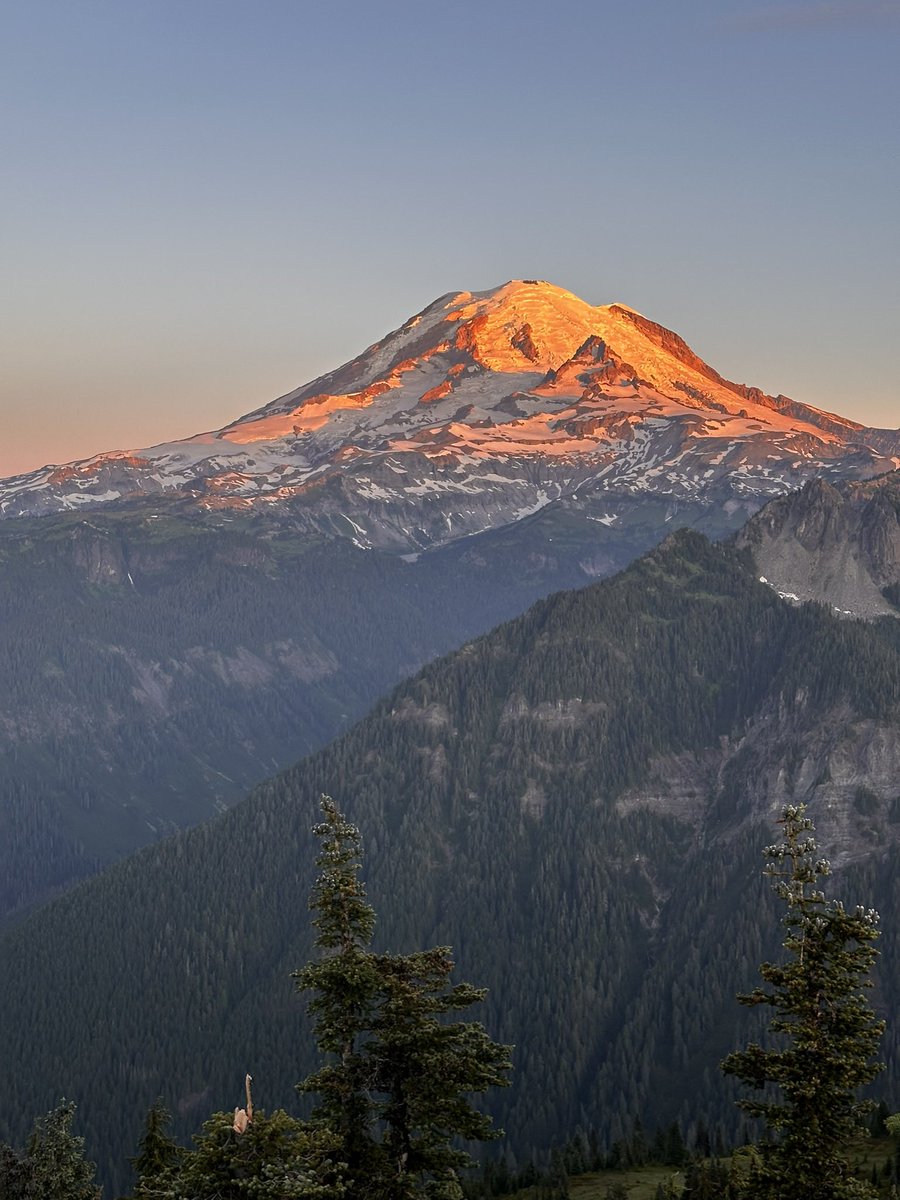 para_nandroid's tweet photo. Went and left my joy at Mt Rainier. Pics won’t do it justice. https://t.co/vYgQwtuXsd