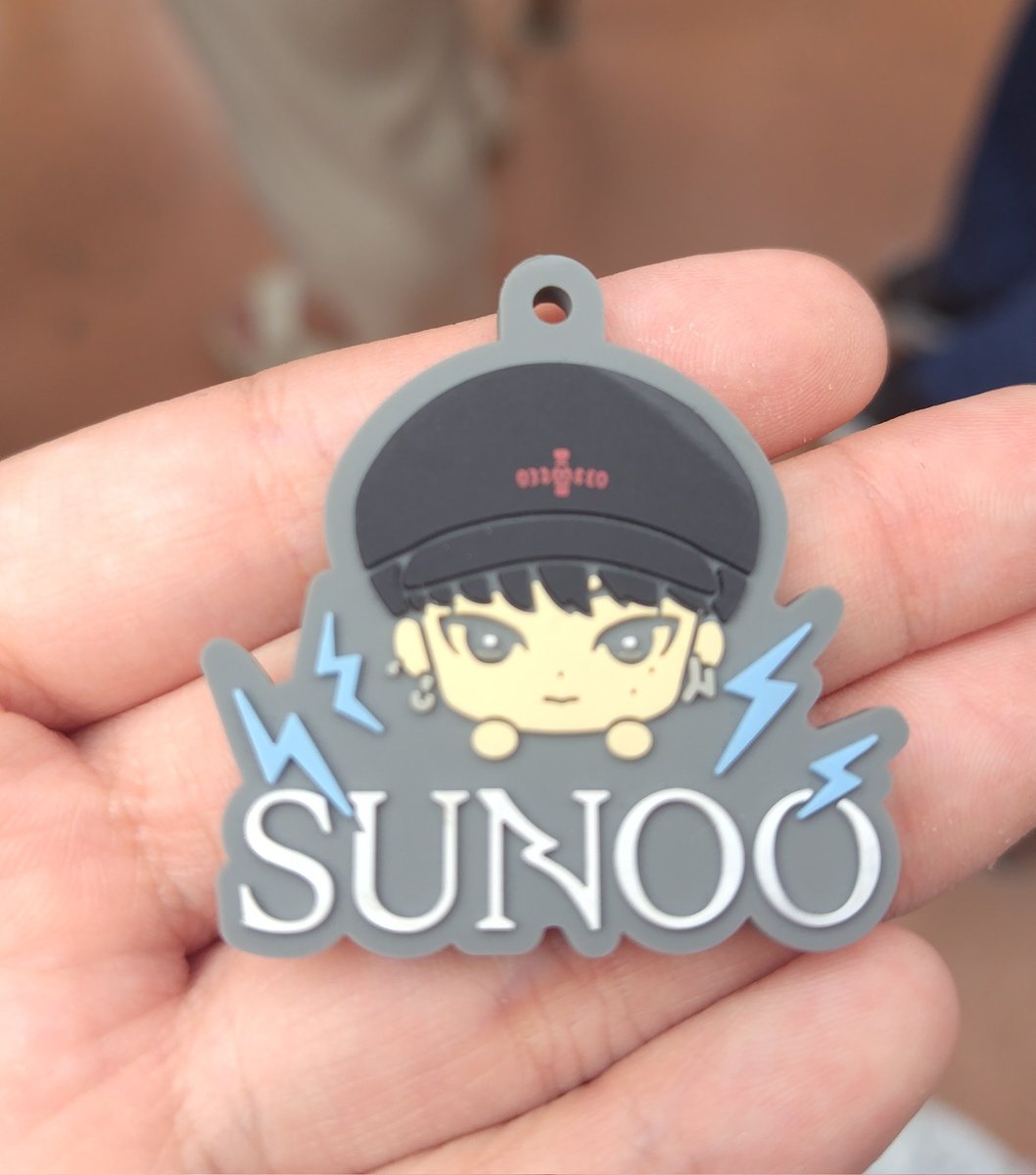 saron_pas021's tweet photo. 8月12日ユニバ内でソヌくんのキーホルダー落とされた方居ませんか？？無事持ち主様の元に届いて欲しいので拡散お願いいたします 🙇🏻

ENHYPEN ユニバーサルスタジオジャパン コラボレーション https://t.co/BvmordYOh4