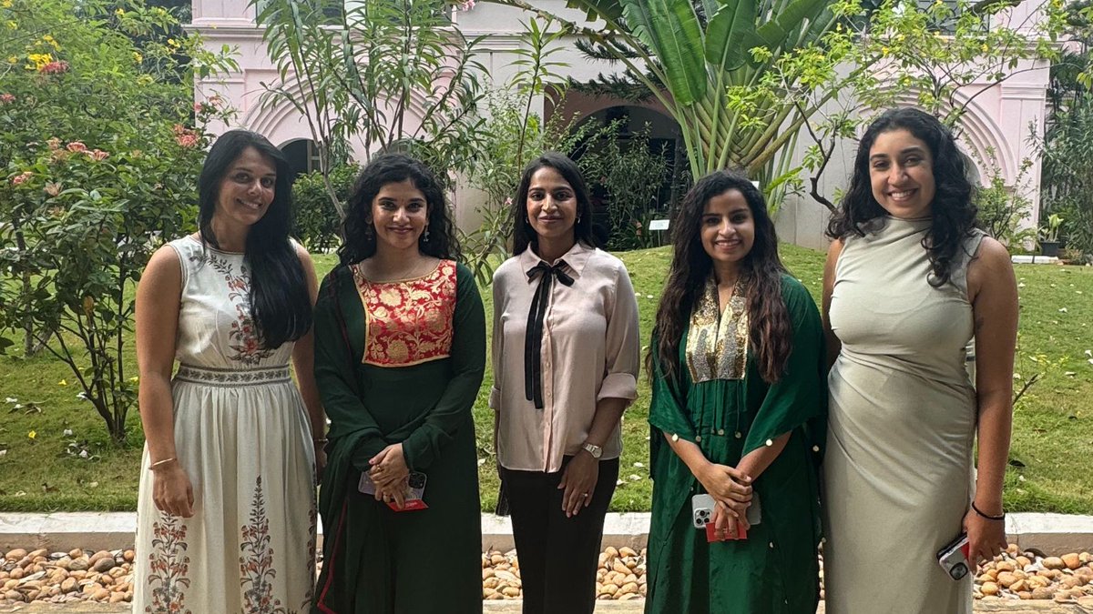 ukinchennai's tweet photo. #InternationalYouthDay was 🔥!  We had talks with  @sivaangi_k, @Singer_vrusha &amp; Dr. Preethaa Ganesh!  The singers shared their love for performing to vibrant 🇬🇧 audiences &amp; Preethaa revealed how UK education empowered her role at Vels Group.  

A true celebration of 🇬🇧🇮🇳 talent. https://t.co/B6EidojVNc