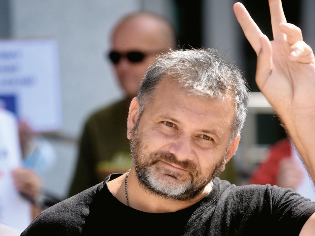 Tańszy prąd od #Nawrockiego? Żart. Na wałach PiS (87 mld zł!) w energetyce polska rodzina straciła ok. 10 tys. No i? Złodzieje WOLĄ ruski węgiel i dymanie obywateli.  

Dobry PiSowiec to PiSowiec w kajdankach i pierdlu, wtedy skończy się nagonka na KO. #Żurku, szybko, prosimy!