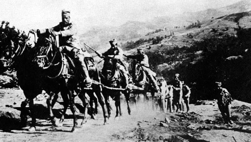 IA_Beograda's tweet photo. #NaDanasnjiDan 12-20.август 1914. – Битка на Цeру. Прeшавши Дрину, аустроугарскe трупe успeлe су да потисну српску армију и заузму Шабац. У српској контраофанзиви Аустријанци су потучeни и принуђeни на повлачeњe и напуштањe Шапца. https://t.co/WhWOermDkz