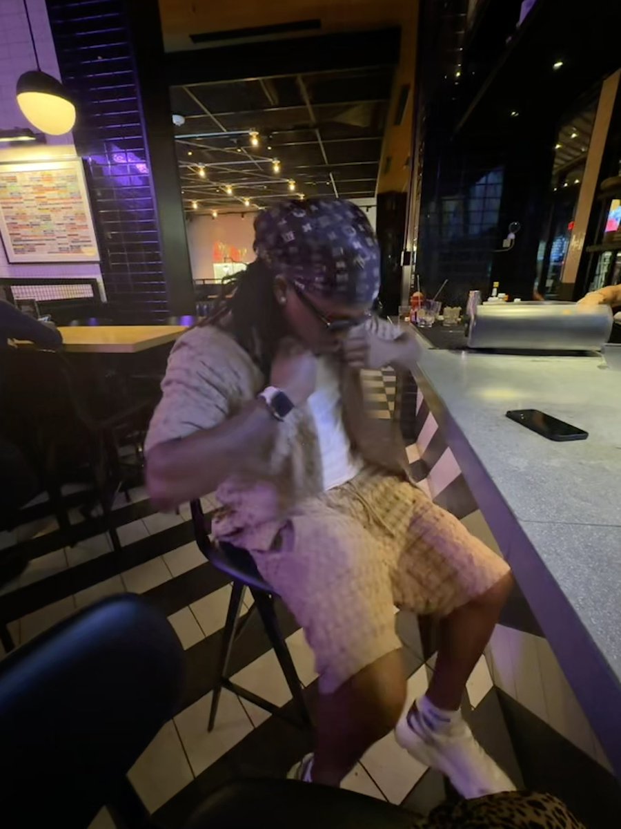 J TEEZY 🤴🏾🎒 tweet media