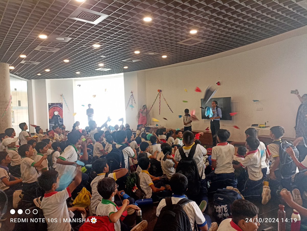 Krishnasak60404's tweet photo. At RSC Bhuj, #Curiosity takes #Wing! #Students enjoy the thrill of #PaperPlane flying while discovering the science of #Aerodynamics, #Lift &amp; #Drag. #Learning + #Fun = a #PerfectFlight! #STEMLearning https://t.co/dzqSz7Eq9O