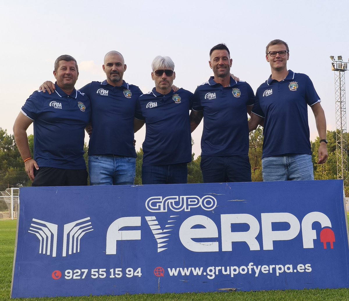 CPTalayuela's tweet photo. 💙 Desde el Club queremos agradecer a PUBLIMAIN por dotar de polos a la directiva y colaboradores del club.
Mil gracias Rober 

#tequeremosilusionar
#vamostalyuela 
#sentimientoazul https://t.co/kopv6qxPDC