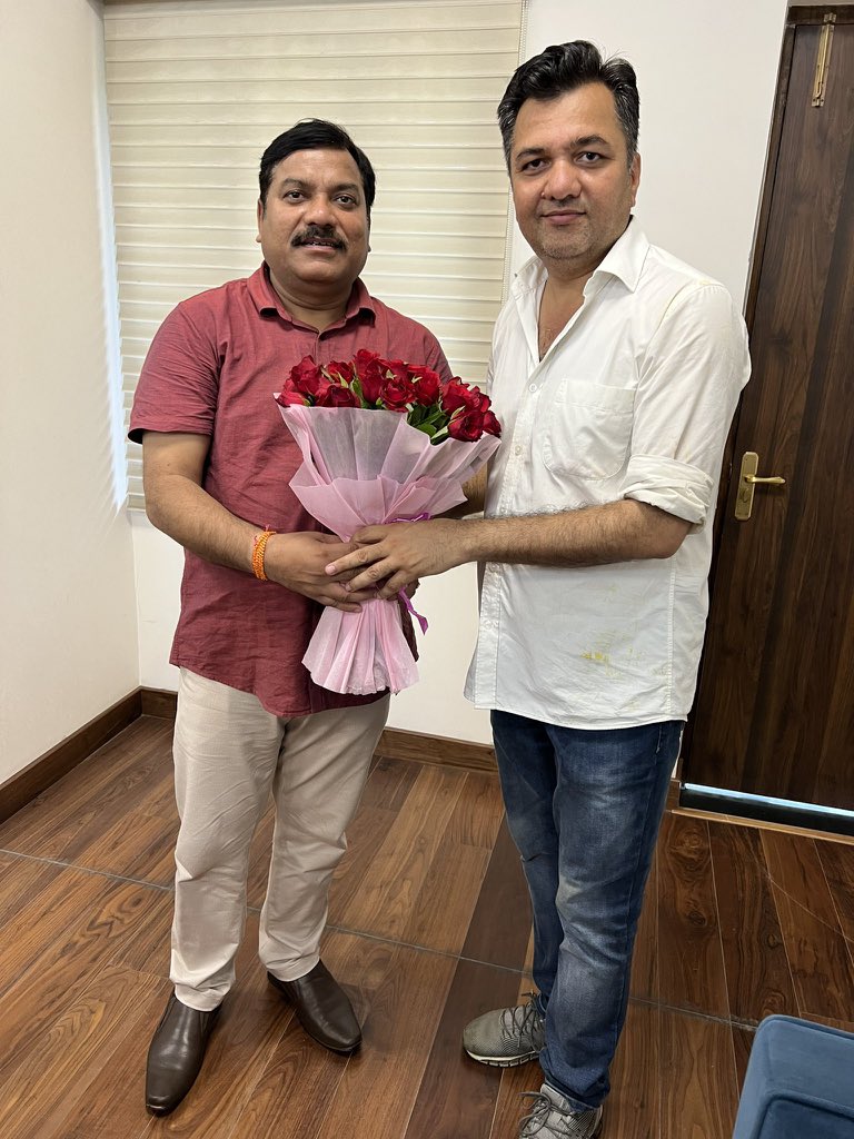Balendu Singh Shekhawat (@balendusinghinc) on Twitter photo चाकसू के पूर्व विधायक वेद प्रकाश सोलंकी जी को जन्मदिन की अनंत शुभकामनाएं।
ईश्वर आपके जीवन में अपार सफलता और ढेर सारी खुशियां लेकर आए।
<a href="/Ved_Solanki1/">Ved Prakash Solanki</a> चाकसू के पूर्व विधायक वेद प्रकाश सोलंकी जी को जन्मदिन की अनंत शुभकामनाएं।
ईश्वर आपके जीवन में अपार सफलता और ढेर सारी खुशियां लेकर आए।
<a href="/Ved_Solanki1/">Ved Prakash Solanki</a>