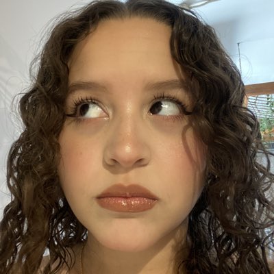 Maripolanc0's tweet photo. #NuevaFotoDePerfil https://t.co/iEO7ic82Me