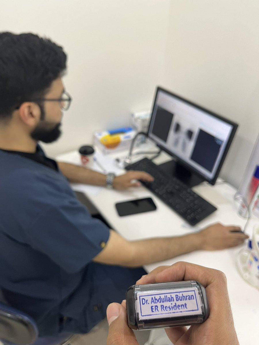 abdulrahmand3li's tweet photo. أنهيت بحمد الله فترة تدريبي الصيفي في مستشفى الخميس العام – قسم طب الطوارئ،  وتشرفت بالتعلم من نخبة الأطباء والاستشاريين، ومن ضمنهم أخي وعزوتي الدكتور عبدالله بهران وزملاؤه الكرام 🤍. https://t.co/7YX2GAcqwo