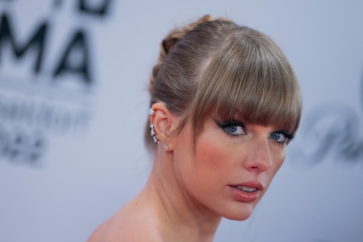 Taylor Swift fait une belle surprise à ses fans ! https://t.co/ibyKktbKaM, image size:1200x800