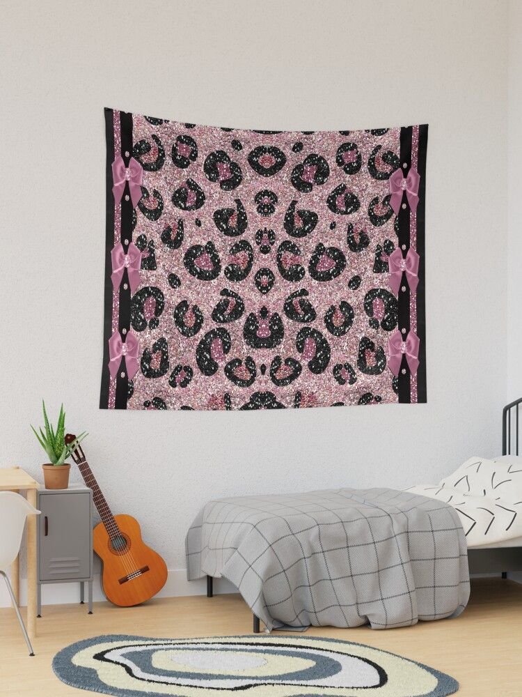 LeeHillerDesign's tweet image. 🖤🩷🖤🩷🖤 
Pink and Black Leopard Print with Bows and Jewels wall #tapestry
redbubble.com/shop/ap/160276… 

#RBandME: #findyourthing #redbubble #rockabilly #gifts #giftideas