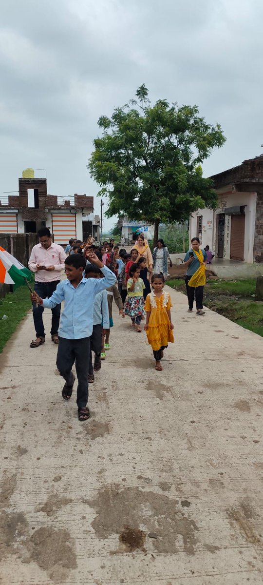 बारां जिले में हर घर तिरंगा अभियान के तहत प्रधानमंत्री की प्रेरणा एवं मुख्यमंत्री के निर्देशन में जिलेभर में विभिन्न गतिविधियों का आयोजन हुआ।
#HarGharTiranga #AzadiKaAmritMahotsav #JaiHind #MeriShaanMeraTiranga <a href="/DIPRRajasthan/">सूचना एवं जनसम्पर्क विभाग, राजस्थान सरकार</a> <a href="/RajCMO/">CMO Rajasthan</a>   #PIB #pmoIndia #AmritMahotsav