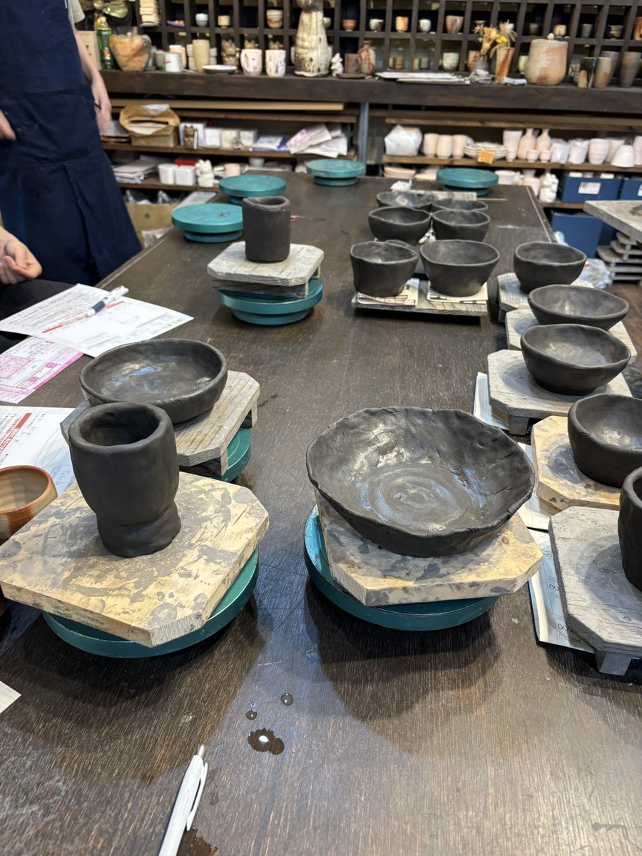 岡山県に1泊2日で合宿に行ってきました🚎
天候はあいにくの雨でしたが、キューブも観光も最高に楽しむことができました🤩
4回生にとっては最後の合宿だったので、良い合宿になって本当によかった😭