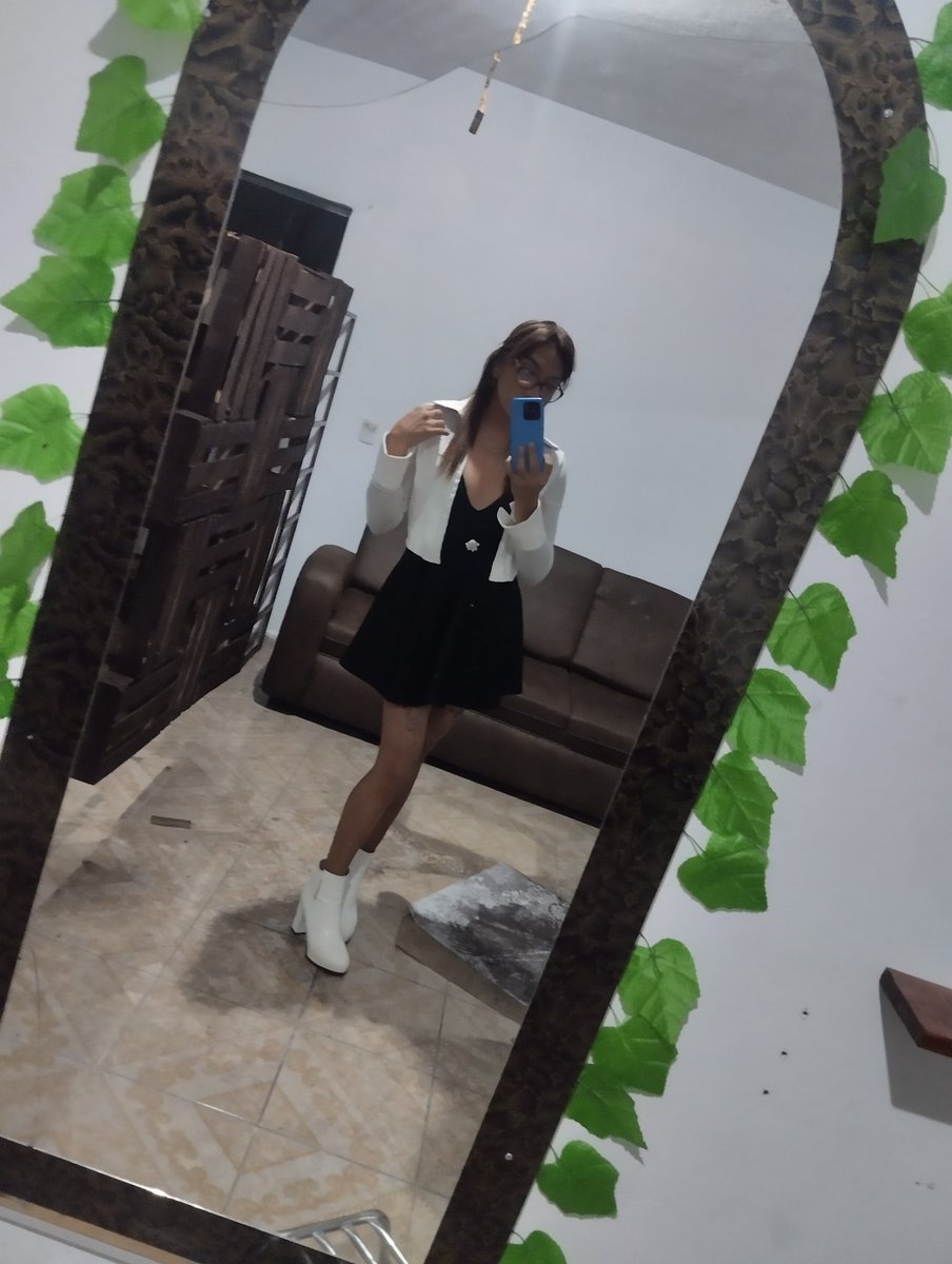 Hola hola pues .... Ya a unos días de estar en CDMX ,.. aún tengo lugar por. Si gustan agendar.. solo gente seria regálame un RT please , más inf 5522413072 solo gente seria .