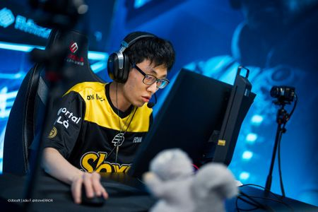 . <a href="/psgtalonr6/">PSG TALON R6</a> we got a news for PSG Talon.

They are trialing Demic and Eunsang as replacements for yass.

Roster

Misa 
Soldier
Rider
Gotti
Jok3r (C)