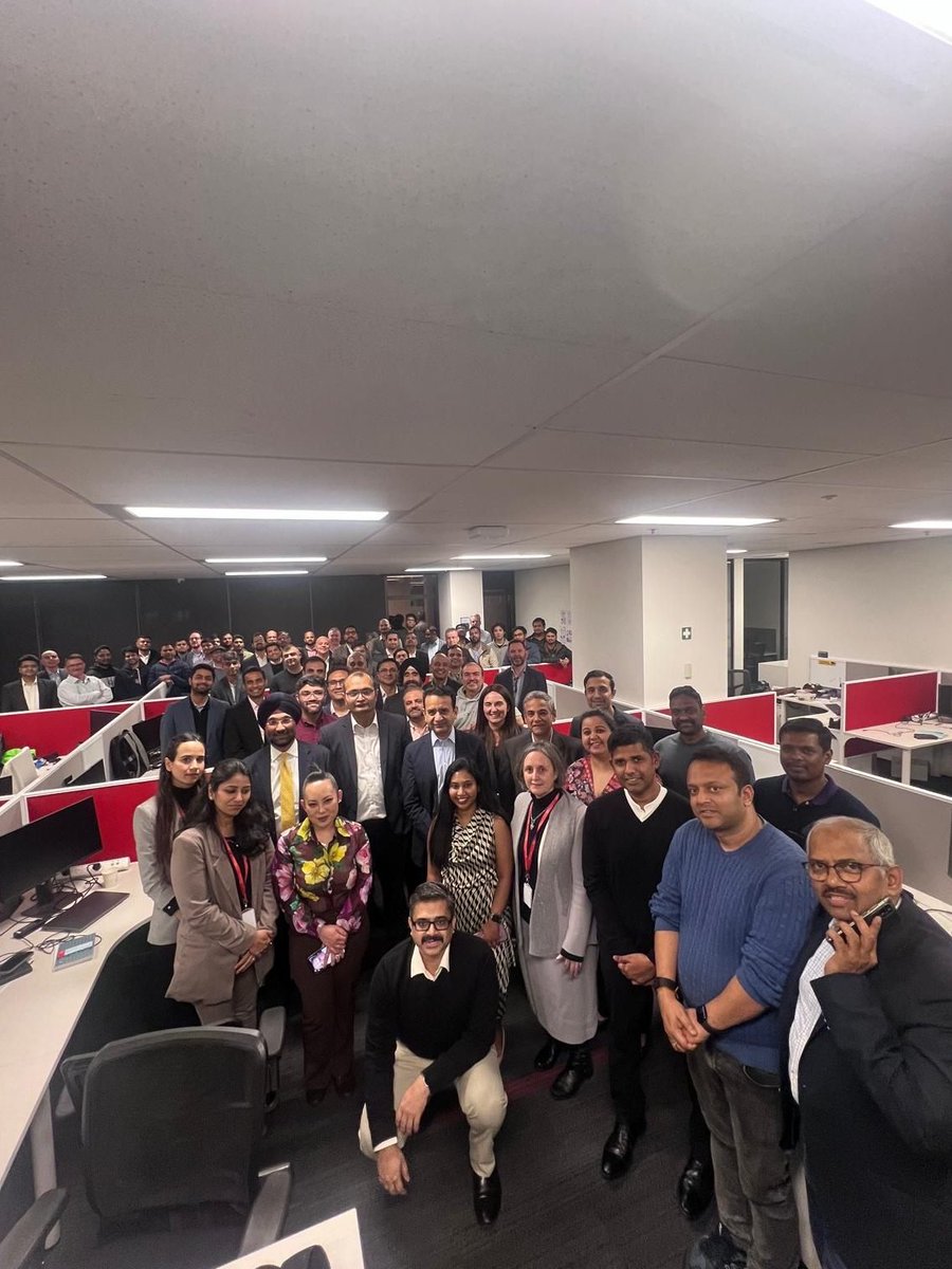 mohitjoshi74's tweet image. Airplane Mode: Last week, I had the opportunity to spend time in Australia, touching down in both Sydney and Melbourne to meet clients and partners across telecommunications, banking, insurance, and financial services. The conversations were energizing — centered on innovation,…