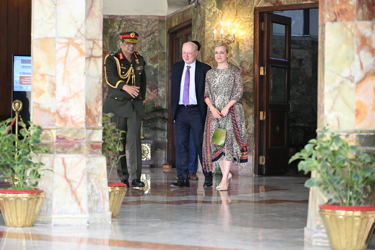 My family and I just arrived in 🇧🇩! We are so excited to get to know our new home. I submitted my credentials as 🇩🇪 Amb. I see so many areas where we can work even more closely together. Politics. Business. Cooperation. Culture- building on the great work of my predecessor.