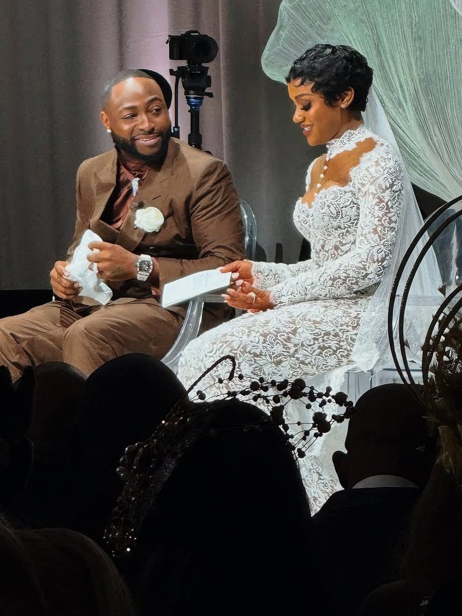 DelphinaFaith's tweet photo. Congratulations 🎉🎉 Imole @davido https://t.co/RJSmTS9Vfc