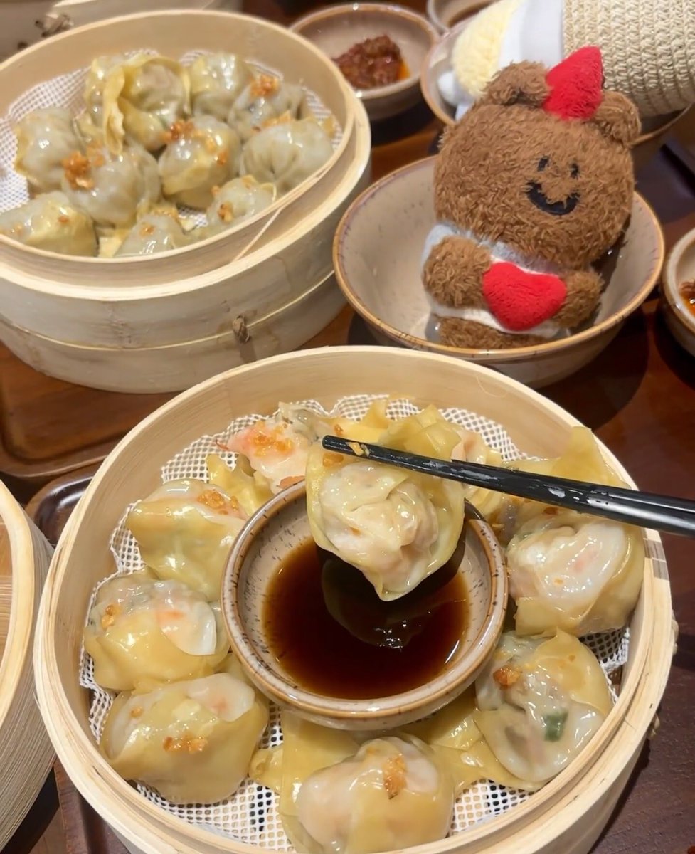 Li Lu🌸 tweet media