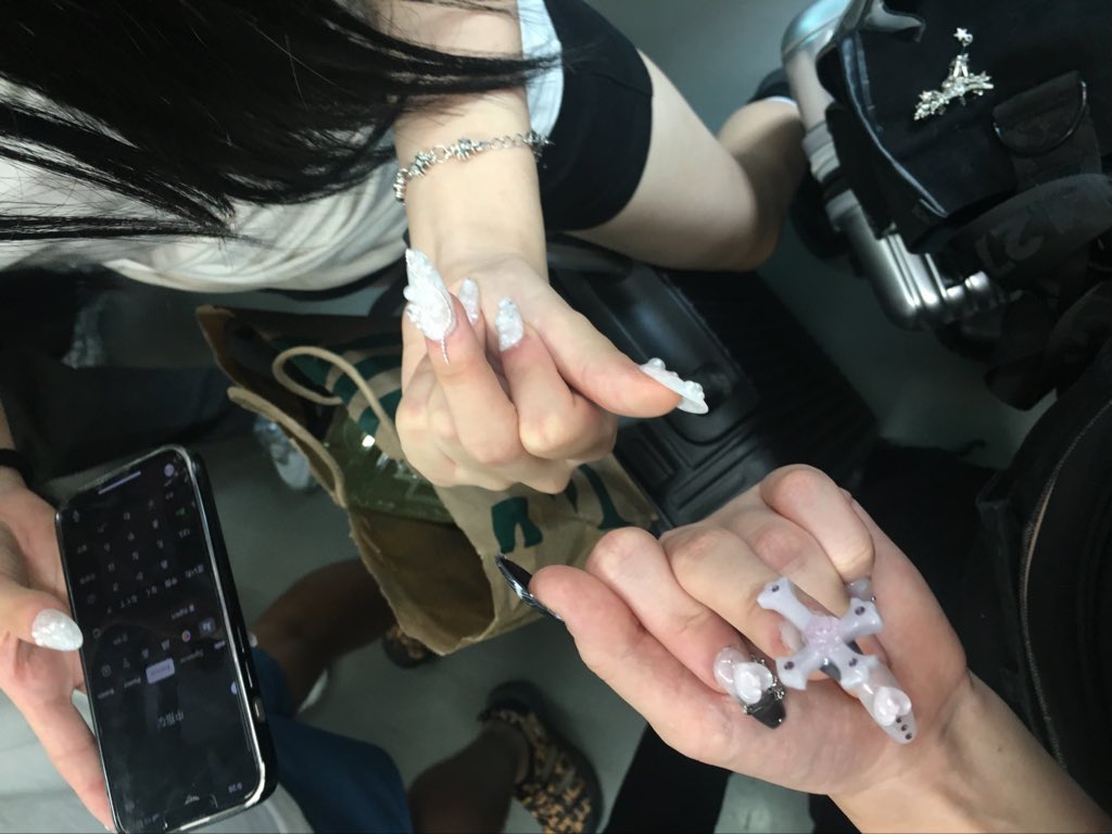 rocksoul126's tweet photo. 0809 https://t.co/lBfJBeZfKb