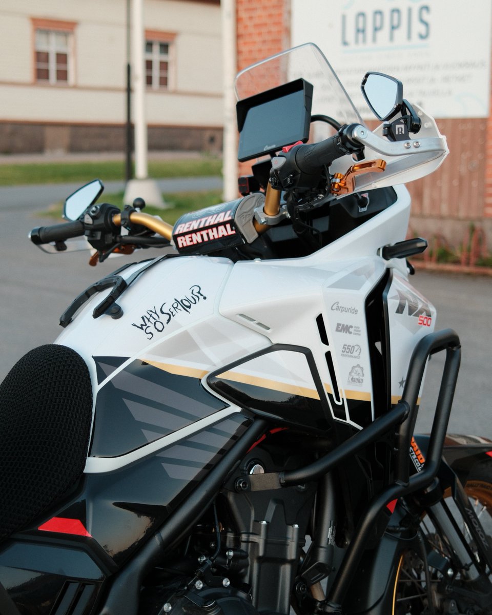 PatchedBandit's tweet photo. Badass Honda NX500 build is done. Still a few episodes coming but the bike is now 99% there. Nice? Not nice? What do you think?
#bikeproject #honda https://t.co/jRHEOt9brf