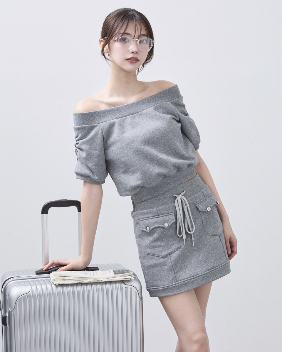 riko_shirahama's tweet photo. RGRG “ 2nd collection ” ZOZOTOWNにて発売中です🎀
💁‍♀️https://t.co/JwucyFTAD9
これに伴い、1st collectionの特別価格セールを開催中です♪
→https://t.co/d315YWKNEH

夏の主役アイテムが揃っておりますので是非ゲットしてください！

#rgrg #zozotown #夏服 https://t.co/0nsCcbDYtZ