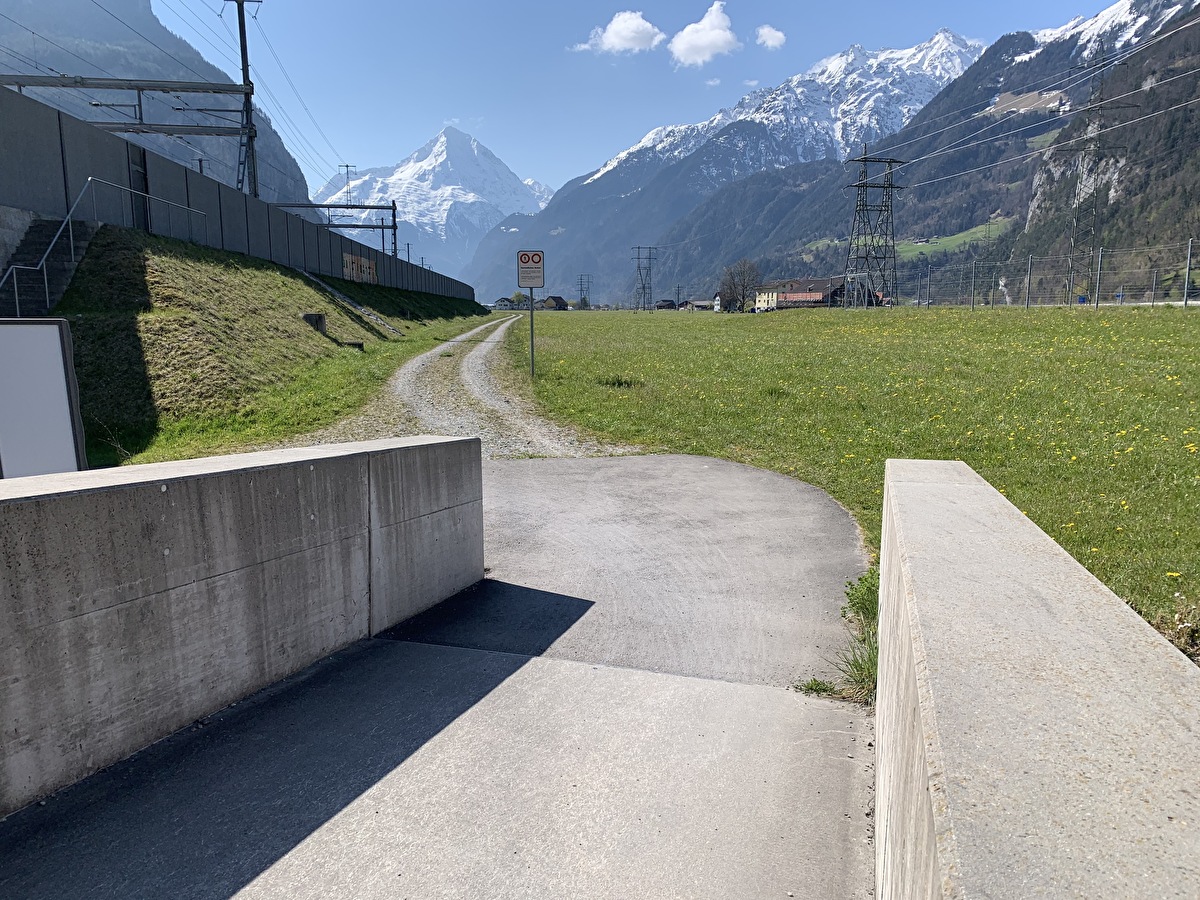 Radweg Attinghausen - Erstfeld: Die Netzlücke in Schattdorf wird geschlossen dlvr.it/TMRKy8