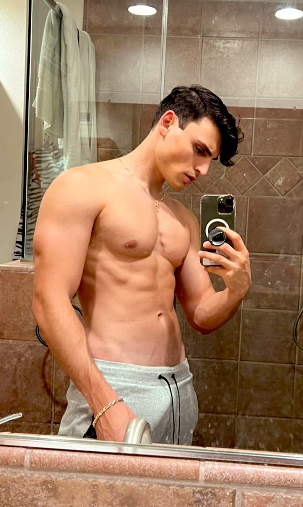 RT- I’LL WHIP IT OUT IN YOUR DM’s 🥵🍆