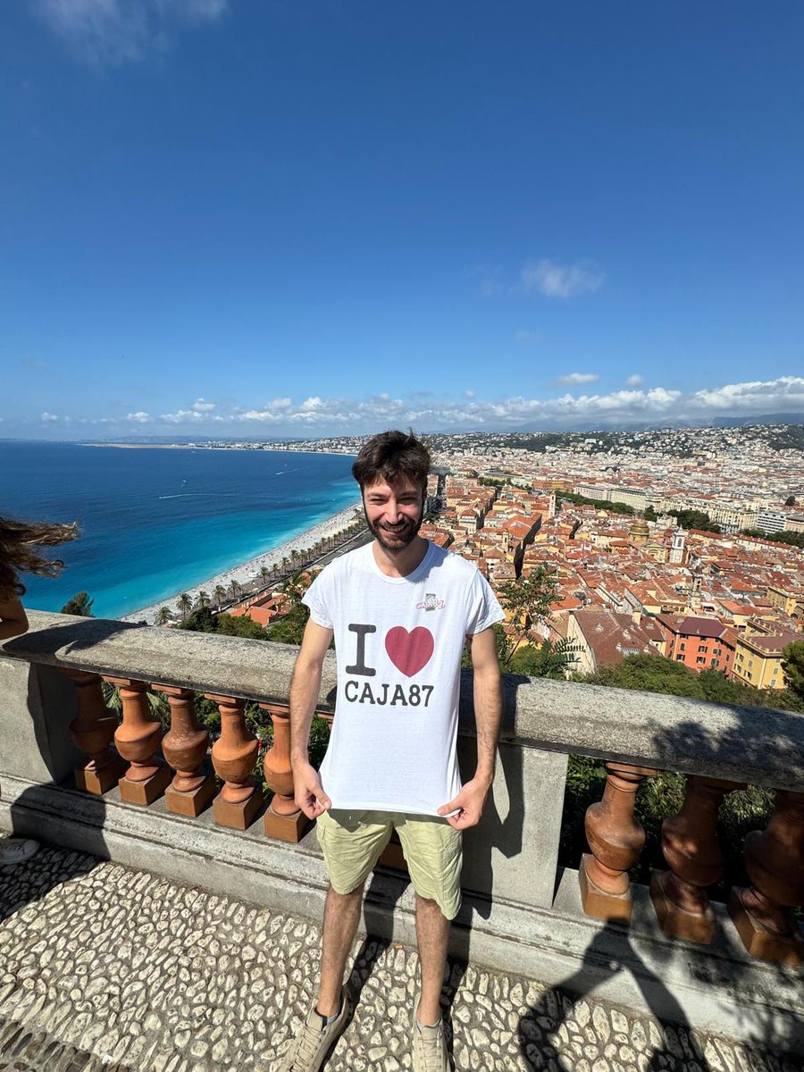 Carles Miró, llevando el cajismo a Niza 🙌🏼

¡Gracias por llevar tu pasión por el baloncesto de viaje ✈
#VeranoCajista