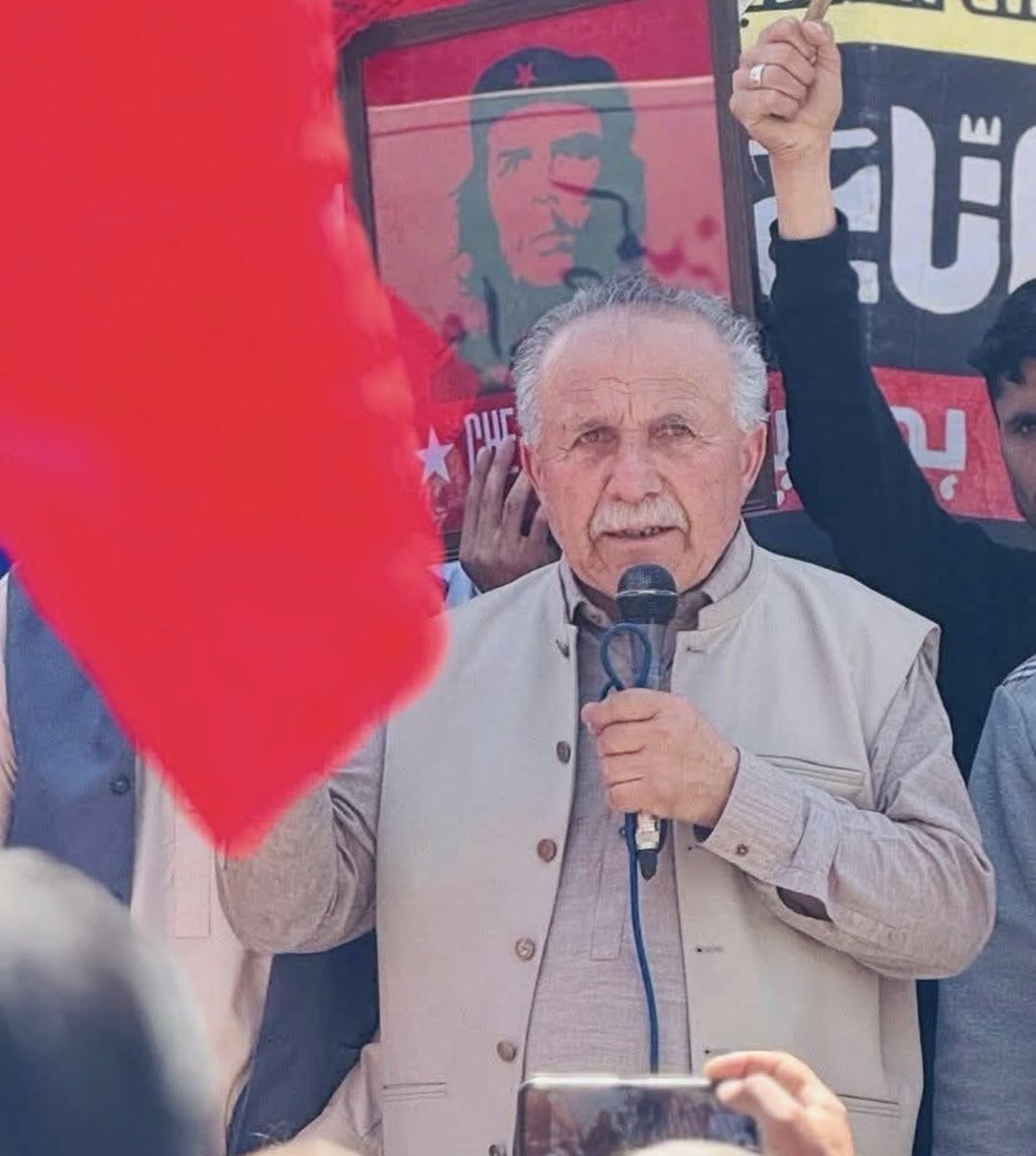 KhadijaA1917's tweet image. What a day! 
What a news ❤️
Our comrade Ehsan Ali got a bail today.

Congratulations to all who raised their voice!!❤️

Long live resistance!