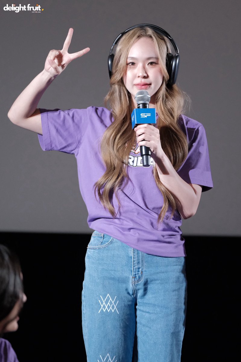 [090825] HQ
🎧✌🏻

#JuneMewnich #จูนมิวนิค
#Junewanwimol