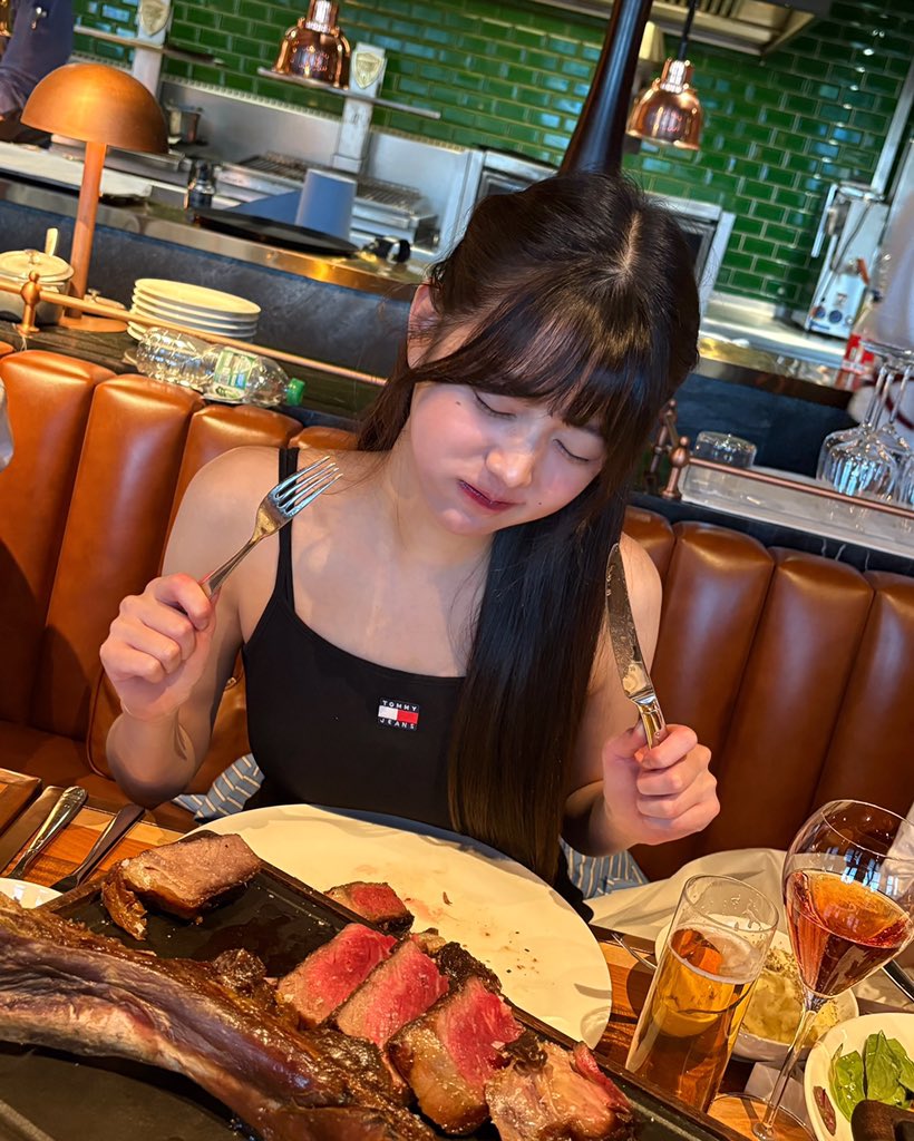 waritanyata's tweet photo. ㅤ

Habis ke sana kemari paling bagus ya makan. Makan yang banyak cil. 
Gapapa uang mas mu berkurang banyak hari ini, yang penting kamu happy. Nanti bayar mas belakangan ya? 🤣

ㅤ https://t.co/F05Mp2y4sr