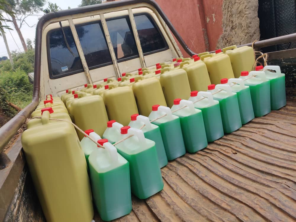 lohanliquidsoap's tweet image. Kitchen, bathroom, laundry. We speak them all
Clean with Lohan LiquidSoap 
#LiquidSoap #Lohan #uganda #kampala #cleaning 
@lohanliquidsoap 
Lohanproducts.com