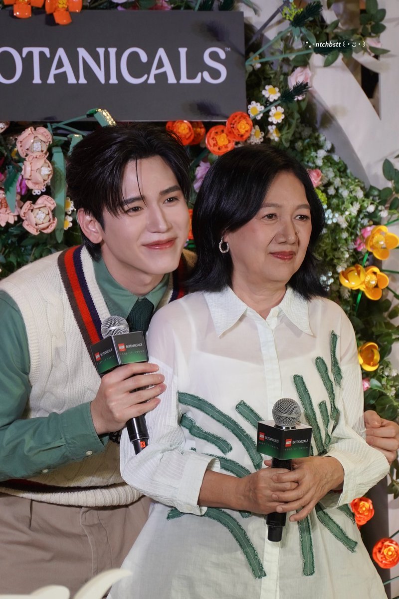 ntchbstt's tweet photo. คุณแม่กับลูกชาย🩵

MOM AND YAISAN X LEGO
#LEGOTHXNewPolcasanXMom
#Newwiee #POLCASAN https://t.co/lC0FdfvRuD