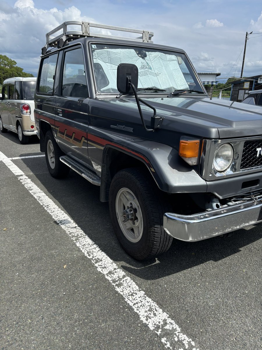 kojimaLTD's tweet photo. このカラー好きだわ〜横のステッカー👀 https://t.co/X3t2Xh0wih