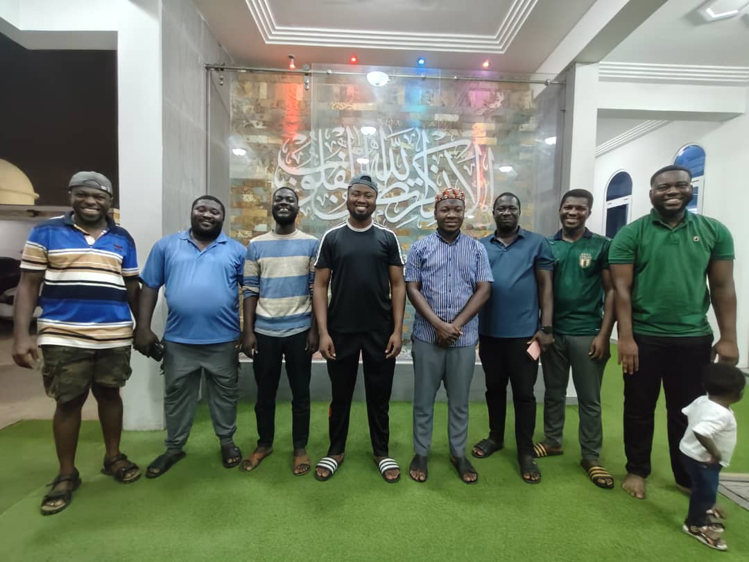 mkaghana's tweet photo. Last Saturday, Sadr MKA Ghana, together with some national Aamila members residing in Accra, embarked on a full-day Waqar-e-Amal at the National Headquarters in Osu, Accra. The exercise commenced at 9:00 a.m. and concluded at 7:00 p.m.

#mkaghana
Visit us: https://t.co/CuMHlOWCV1 https://t.co/VFdjAWOJBY