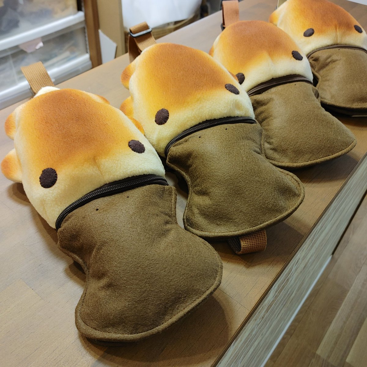 カモノハシ・コッペパーン君のボディバッグ、パスケースと同じく