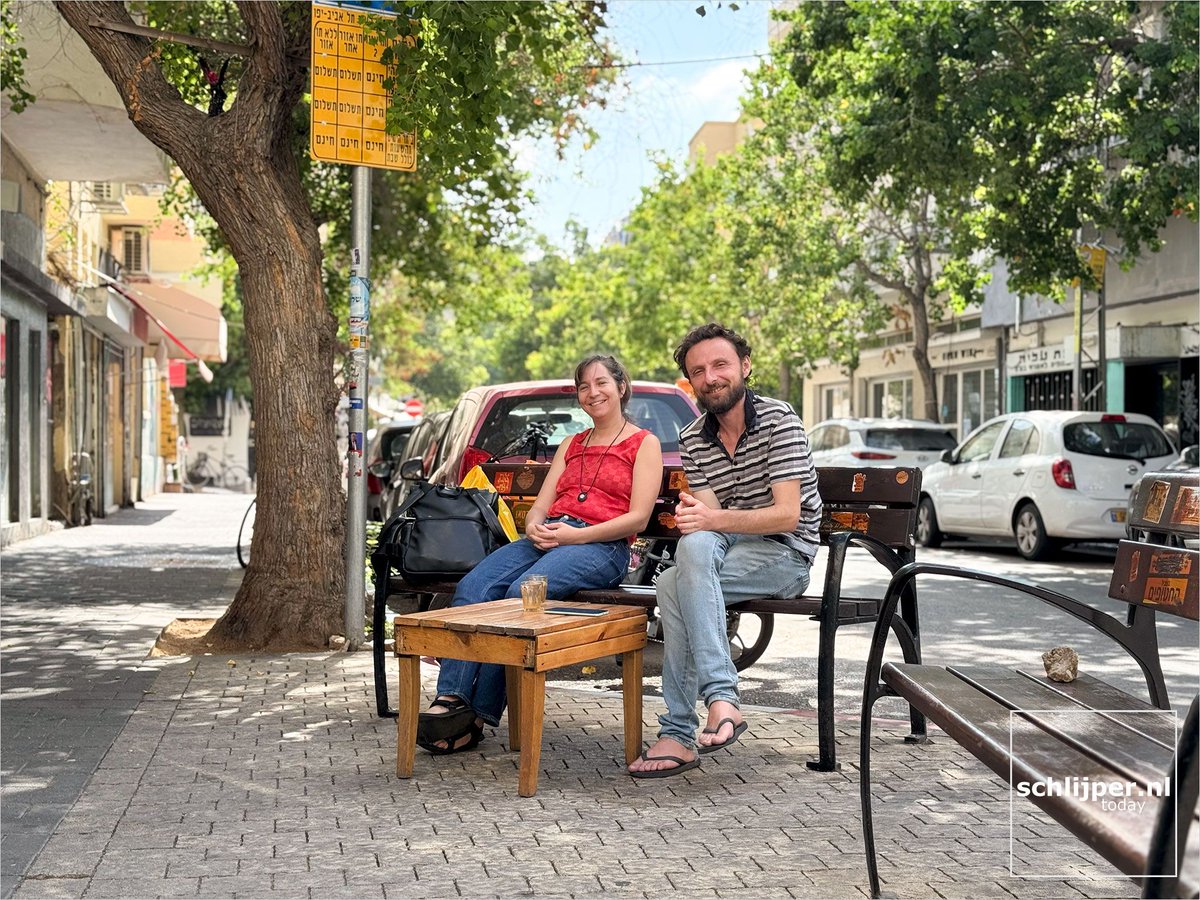 schlijperisrael's tweet photo. Maya &amp; Boris
#TelAviv #kioskoTLV #benchTLV https://t.co/Oe61FZyubY
