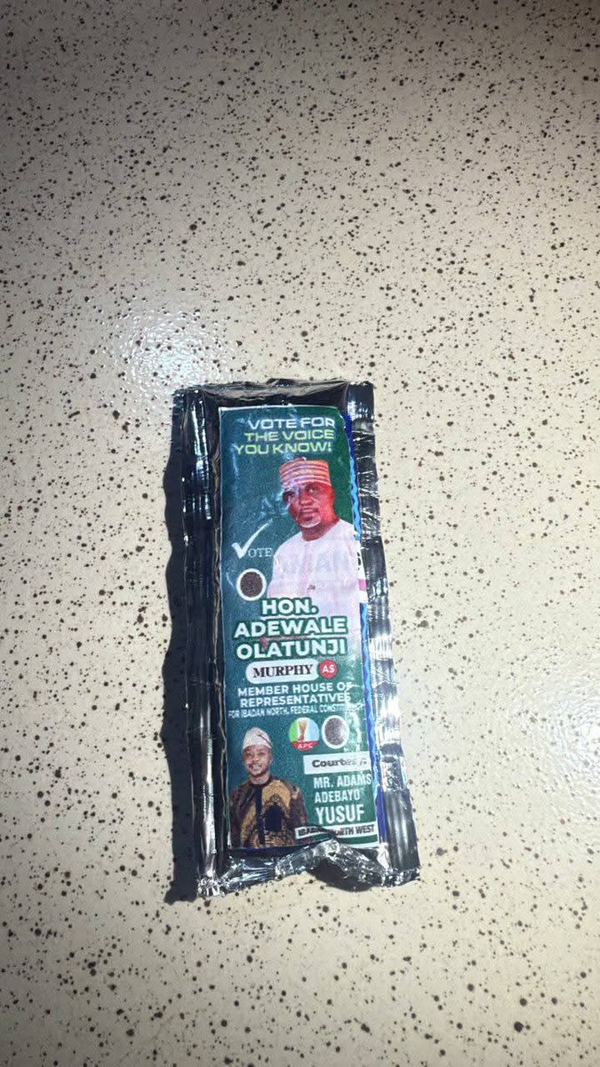 Funniest part is that I don't think OYO APC have any intellectual among them because mo wo re re, those that are intellectual among OYO APC are already shaking head for the havoc that APC wrecked in Oyo in 2011-2019 and national since 2015

Oh, their intellectuals love ogogoro