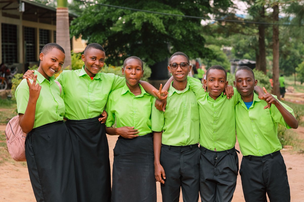 Happy #InternationalYouthDay!

Let's empower today's youth to build on the sustained efforts of generations past, ensuring their local actions create a powerful echo for the children of tomorrow. 

Join UNFPA🇷🇼 in supporting the next generation as they shape a brighter future.