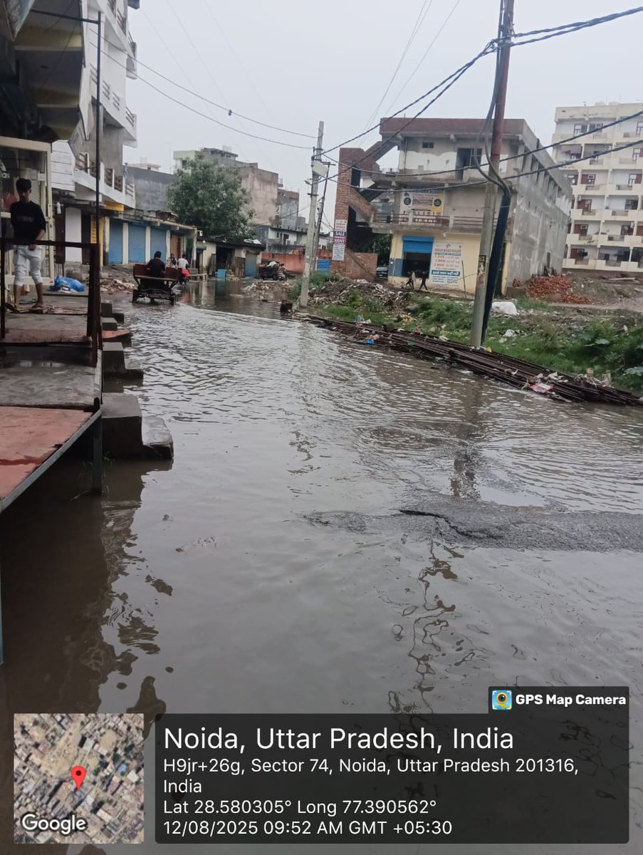 SourabhYaduva20's tweet image. @sarafabad sector 73 noida 12 Aug 2025 @CeoNoida @noida_authority @dmgbnagar @CMOfficeUP @myogiadityanath @CPCB_OFFICIAL जल भराव से जल प्रदूषण , फिर बिमारी तेजी से गांव के लोगों की समस्याओं का कोन जिम्मेदार ? @InduPrakashPCS