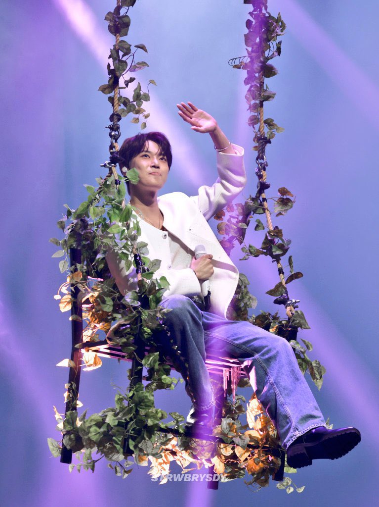 kdoiechuu's tweet photo. Doyoung &amp; IU pleaseeeeee 🥺🥺 https://t.co/Du0bxFm6K5