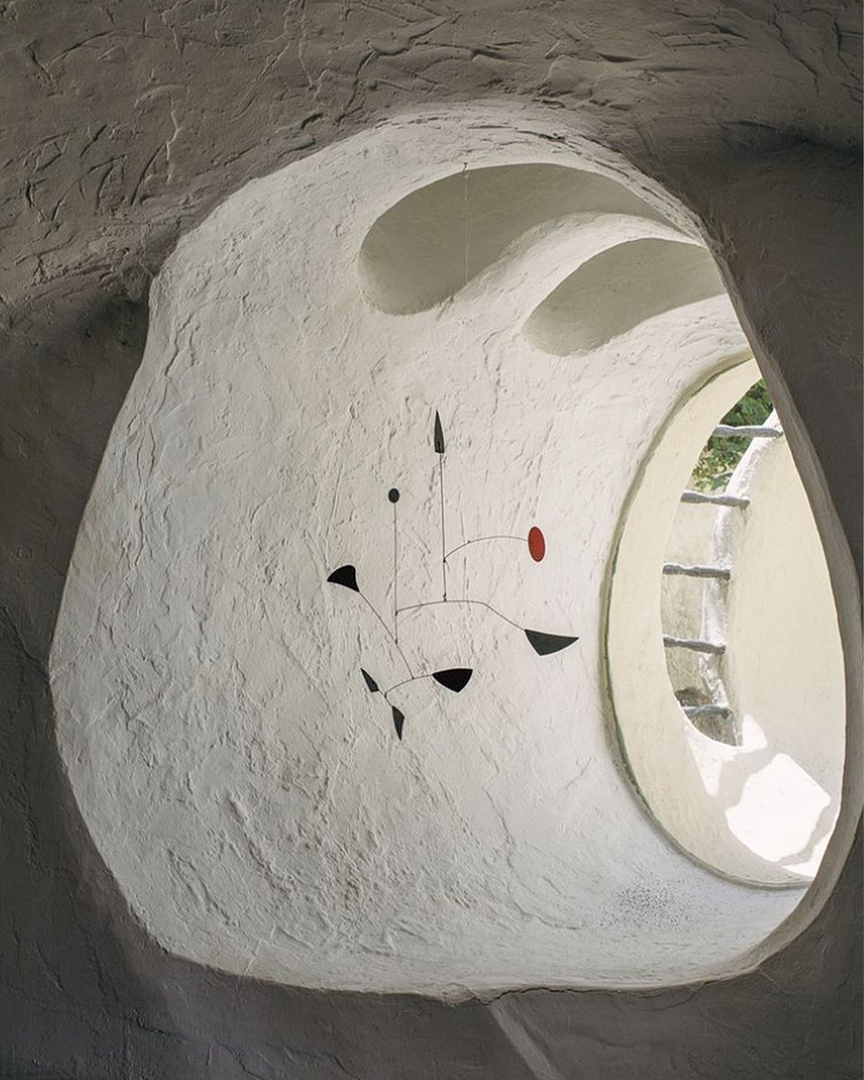 Print Club Loves 💛

When the architecture is the art!

Image Credit: @worldarchitecturetherapy @christophecoenon