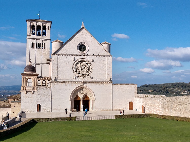 #Umbrien: #Assisi ist immer eine Reise wert👉sonoitalia.de/assisi-ist-imm… <a href="/UmbriaTourism/">Umbria Tourism</a>  <a href="/RegioneUmbria/">Regione Umbria</a> <a href="/CiaoNico/">Nicoletta De Rossi</a>