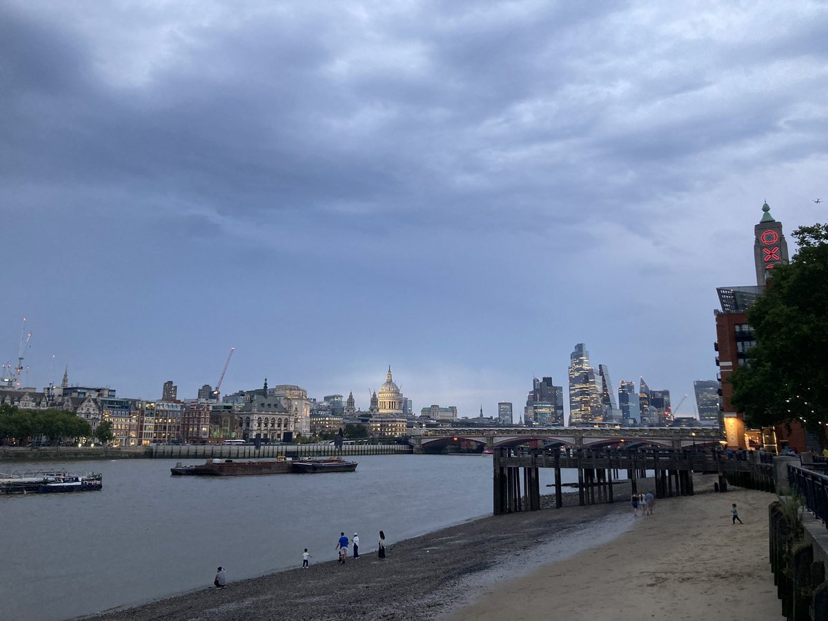 Another night in #LondonTown. I love this city 💙