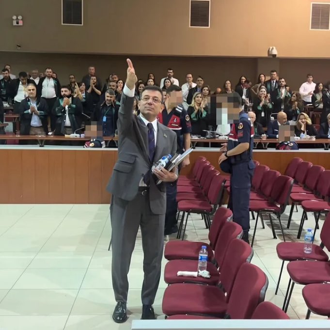 Günaydın insanoğlu 🍀☕🍀 Ayrıca Cumhurbaşkanı adayımızı serbest bırakın.