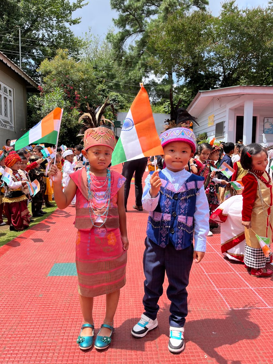 kreatlylingdoh1's tweet photo. From the hills of Meghalaya to every corner of India united we shine🤝🇮🇳

#HarGharTiranga #OneNationOneHeart #IndependenceDay2025 #InternationalYouthDay https://t.co/6lk2tRPXwj