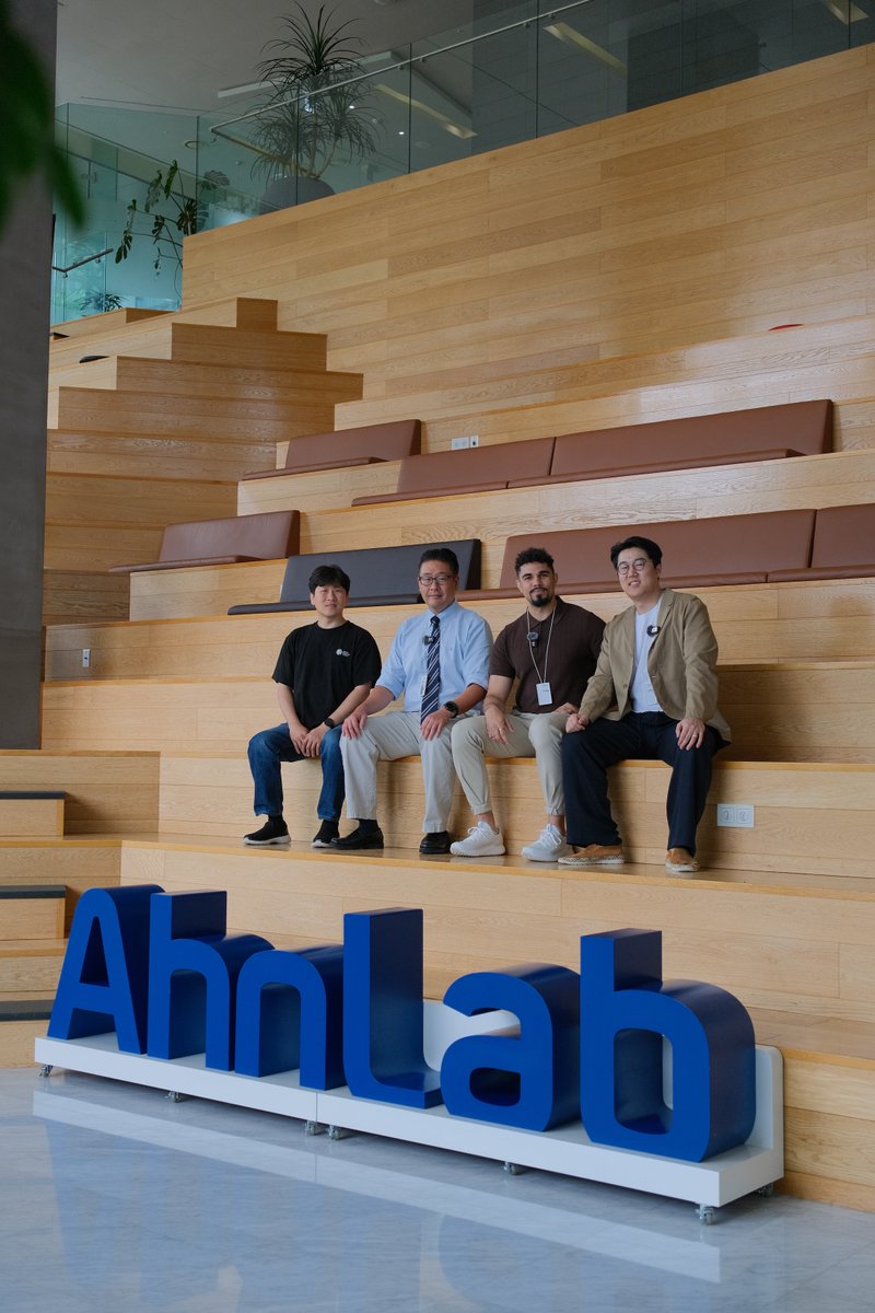 plumenetwork's tweet image. 🇰🇷 Plume Validators are cooking!

We visited Korea Web3 Embassy (@koreaweb3) to do a deep dive on blockchain infra, Web3 in Korea, and Plume’s growth

🎙️Daniel Hwang ( @kintsugi_tech )
🎙️ Jackson Kang ( @AhnLab_ABC )
🎙️ Anthony ( @0xCrabLegs )
And @FACTBLOCK

📸 Pics from the day…