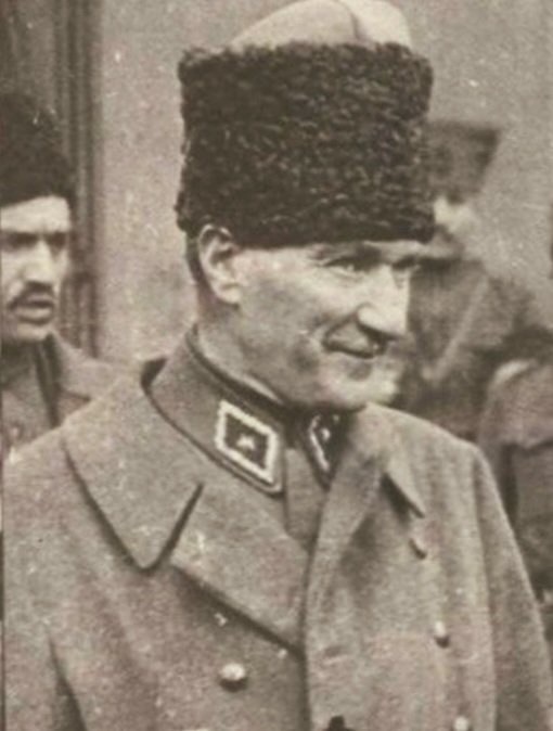 Sfftozsy's tweet photo. Benim Türk milletine, Türk cemiyetine, Türklüğün istikbaline ait ödevlerim bitmemiştir, siz onları tamamlayacaksınız..

"Bir Türk dünyaya bedeldir." 🇹🇷 https://t.co/AhLGElyEBs